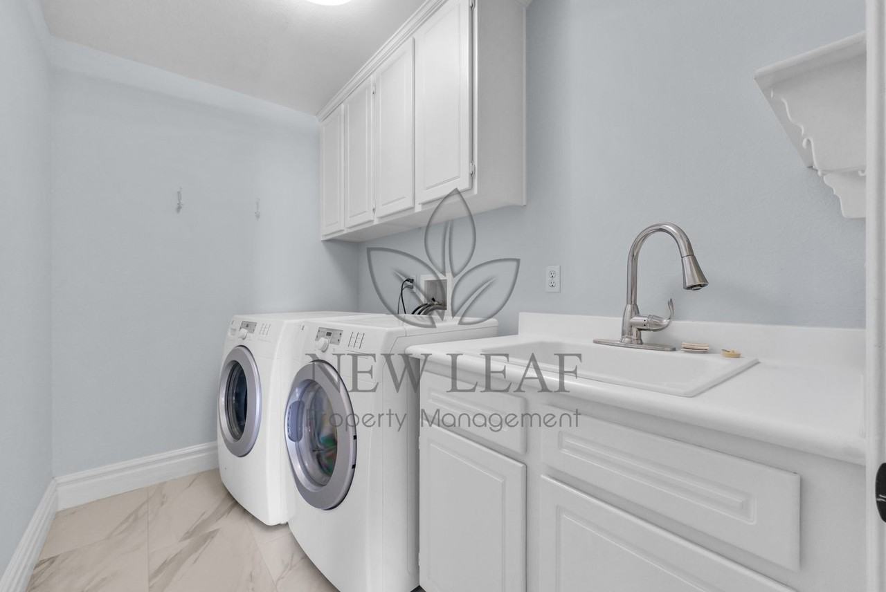 8045 Zuma Dr - Photo 6 of 27
