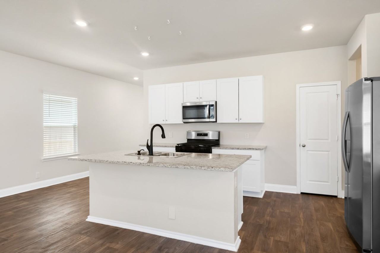 6410 Bleak Hills Blvd - Photo 6 of 29