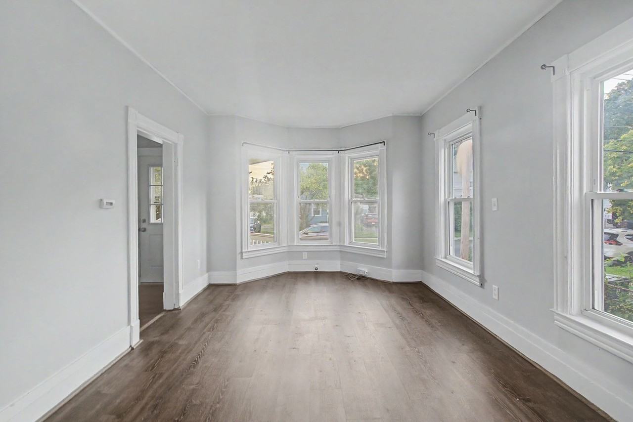 10 Bates St - Photo 7 of 18