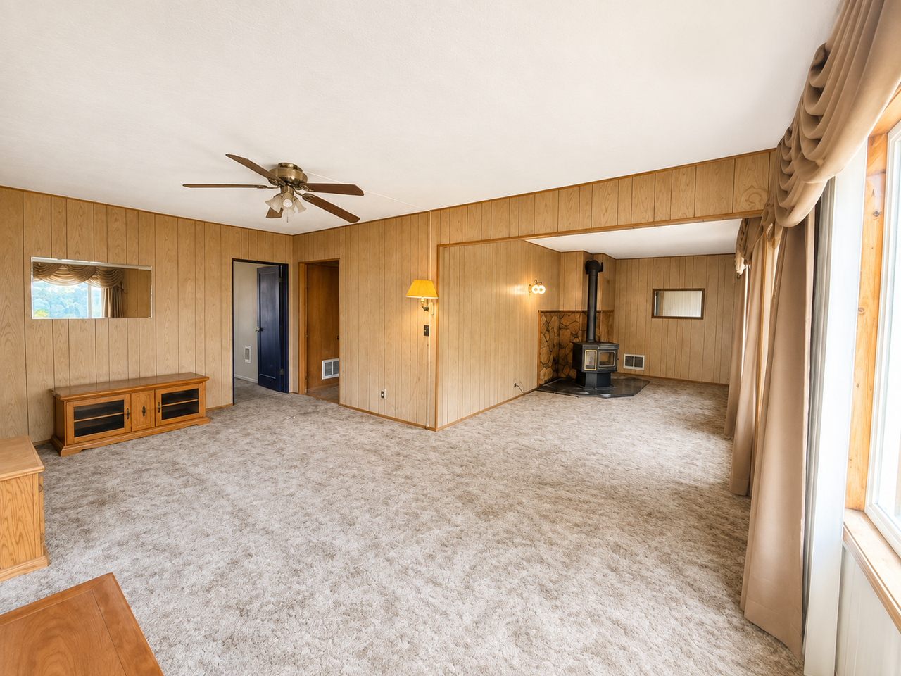 203 E Campbell St - Photo 4 of 12