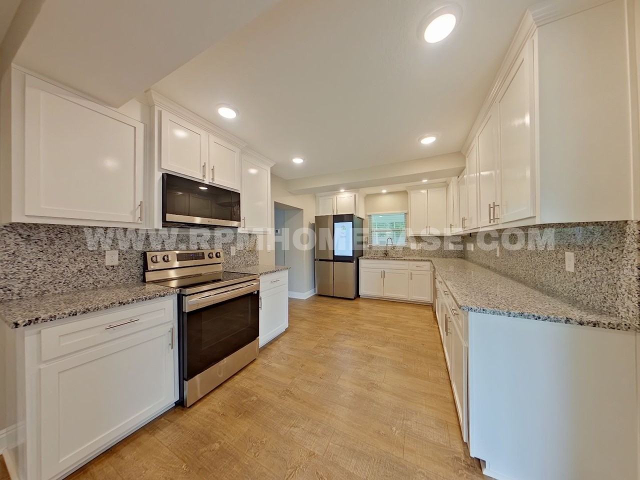 147 Gillis Dr - Photo 4 of 28
