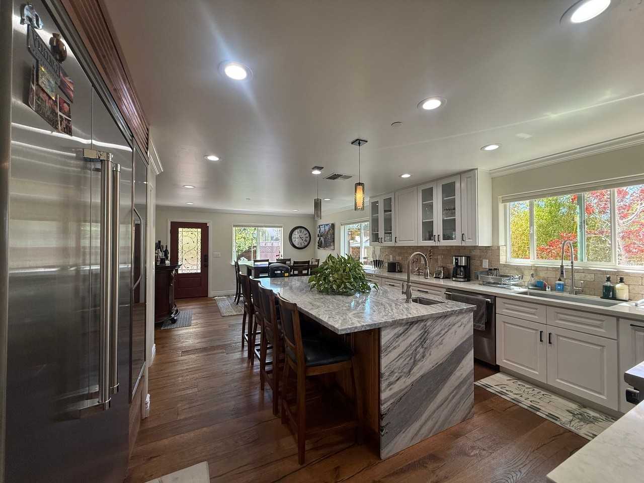 3304 Winkle Ave - Photo 3 of 27