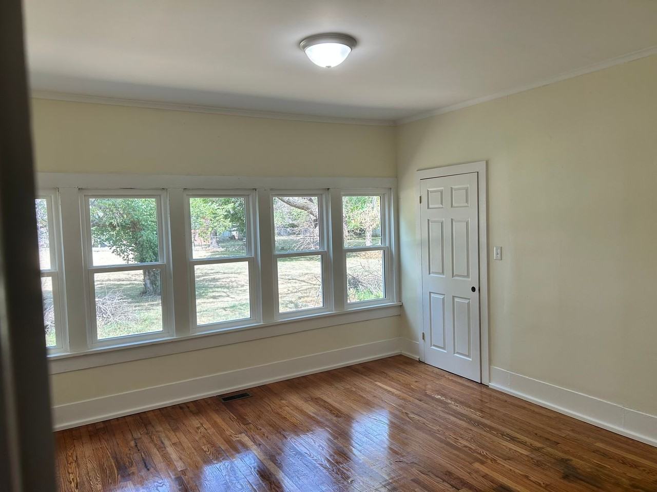 1548 E Mission Blvd - Photo 4 of 16