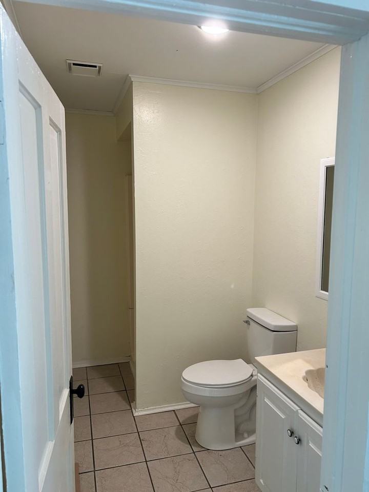 1548 E Mission Blvd - Photo 5 of 16