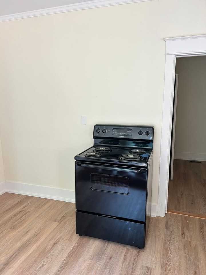 1548 E Mission Blvd - Photo 6 of 16