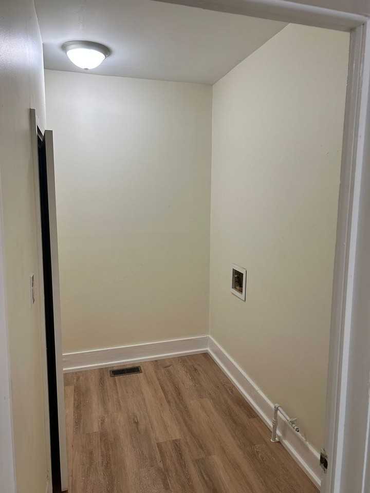 1548 E Mission Blvd - Photo 7 of 16