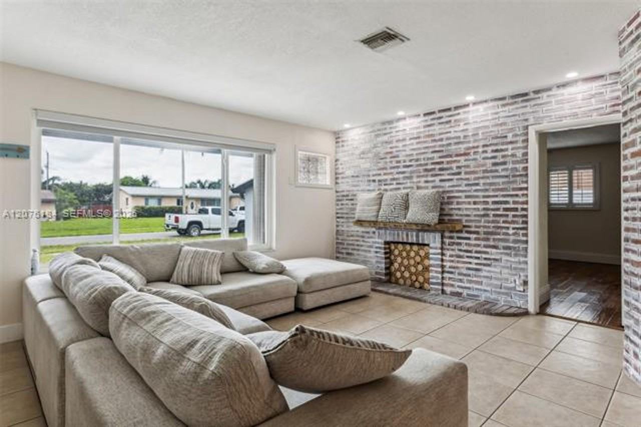 6931 Sw 2nd St #6931 - Photo 4 of 19