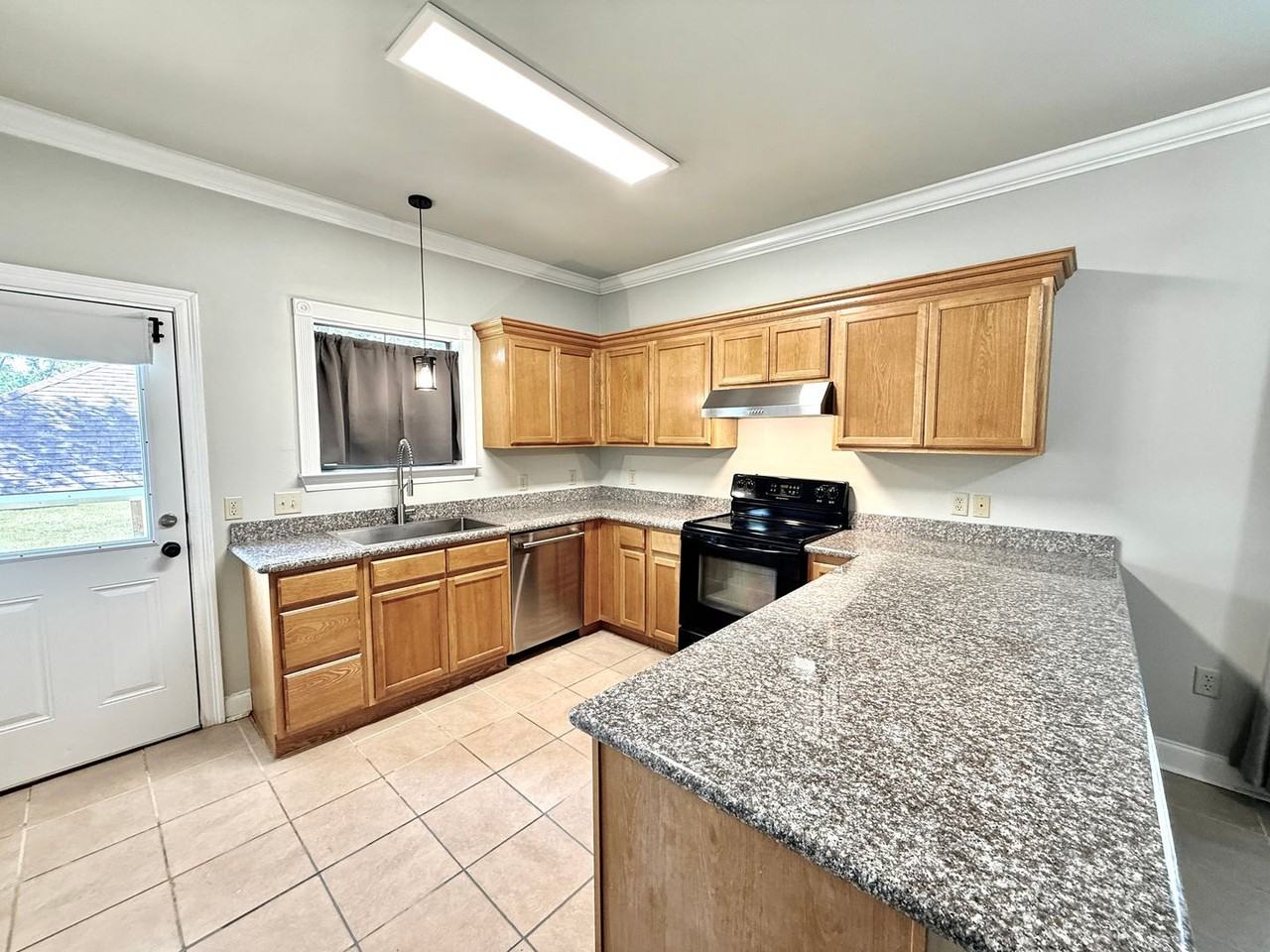16918 Watkins Rd - Photo 5 of 20