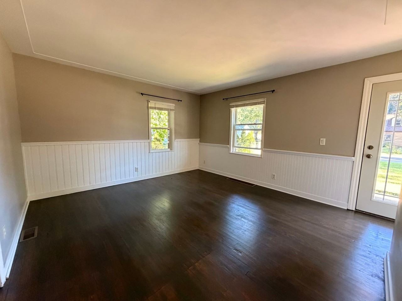 446 Fontenelle St Se - Photo 7 of 19