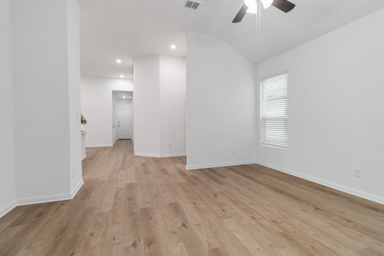 5131 Cindy Br #1 - Photo 5 of 34