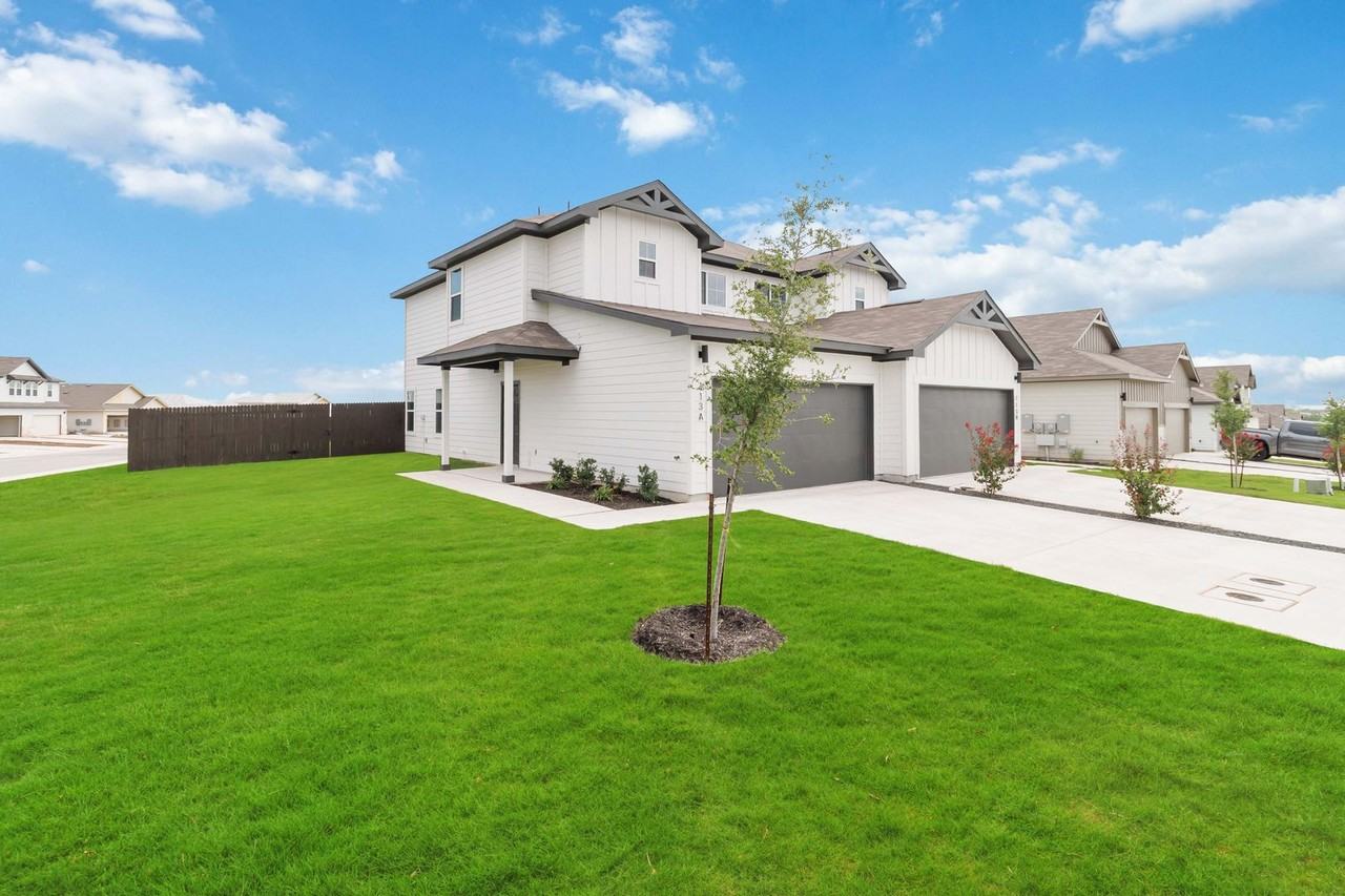 525 Caymus Dr #A - Photo 2 of 24