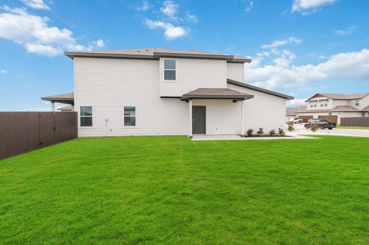 525 Caymus Dr #A - Photo 3 of 24