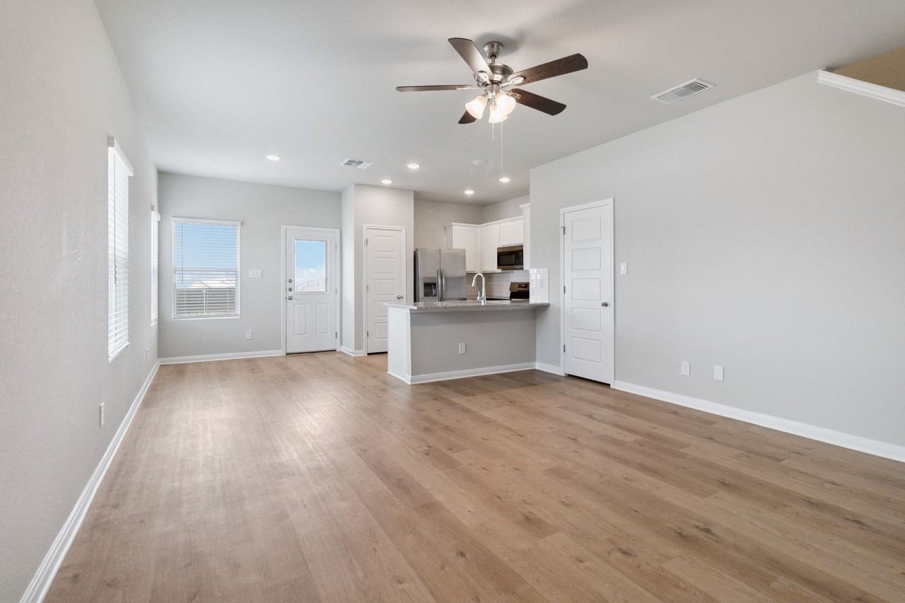 525 Caymus Dr #A - Photo 6 of 24