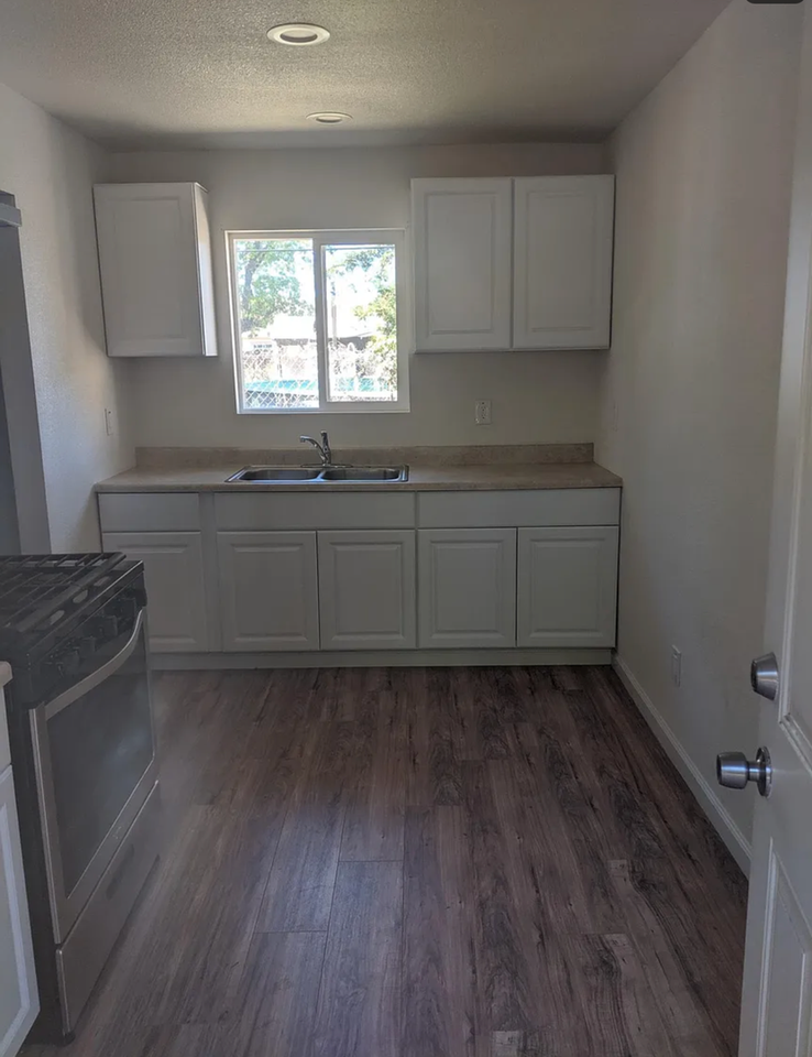 2981 26th Ave - Photo 4 of 10