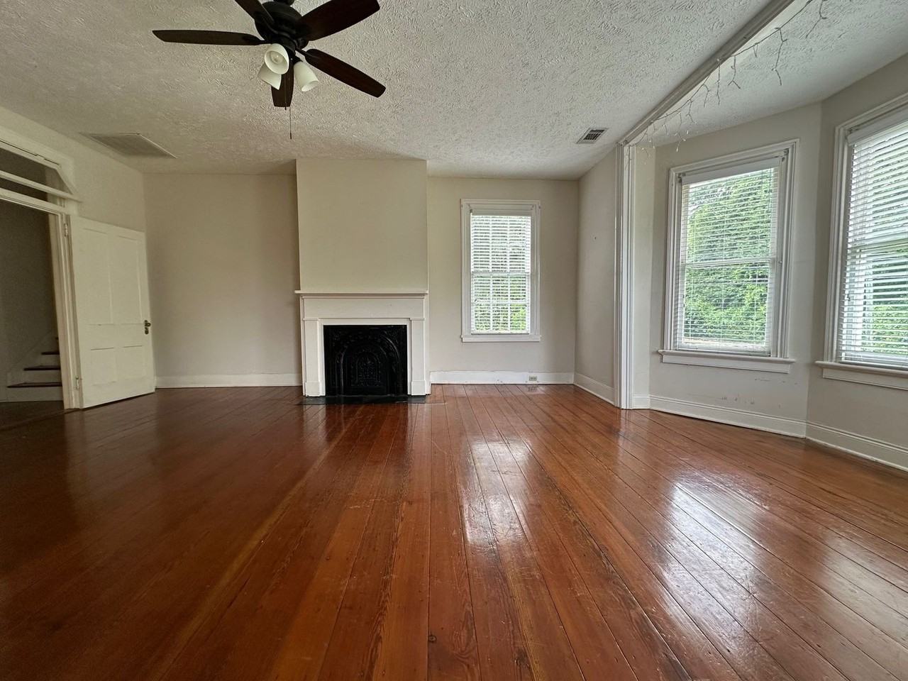 844 Hickman Rd - Photo 2 of 13