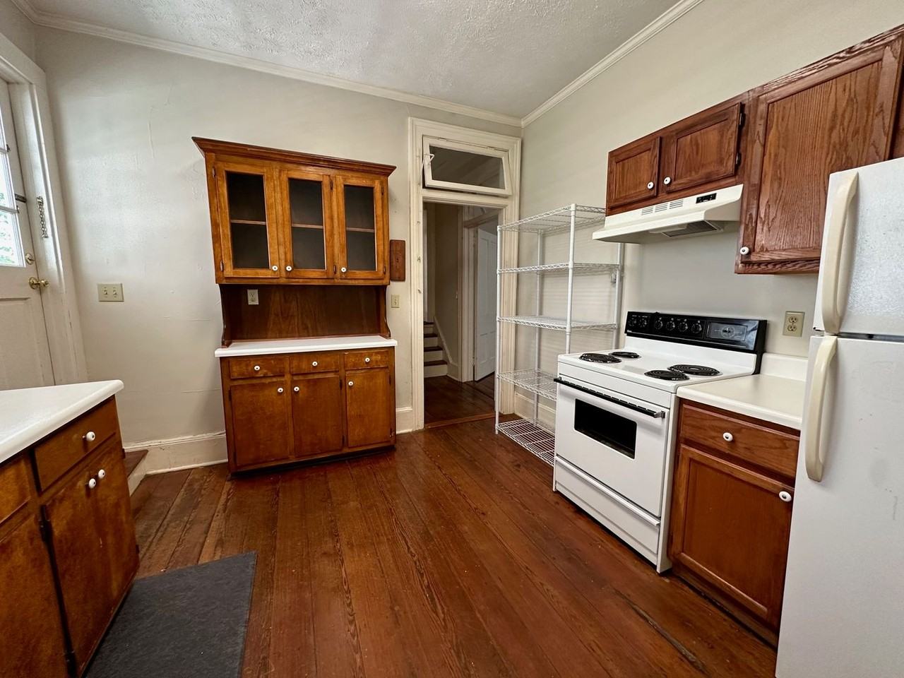 844 Hickman Rd - Photo 5 of 13