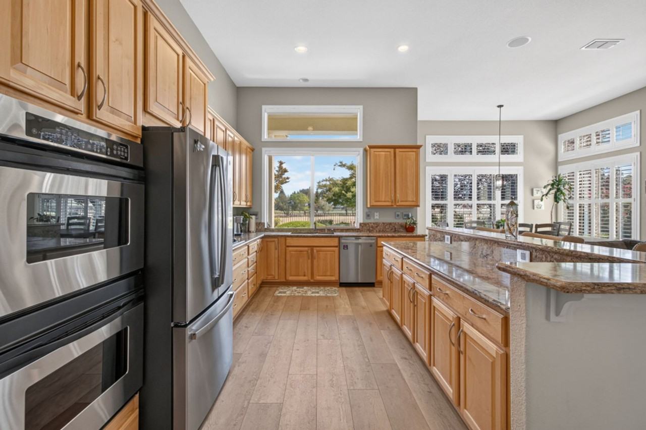 481 Bullion Mine Ct - Photo 5 of 50