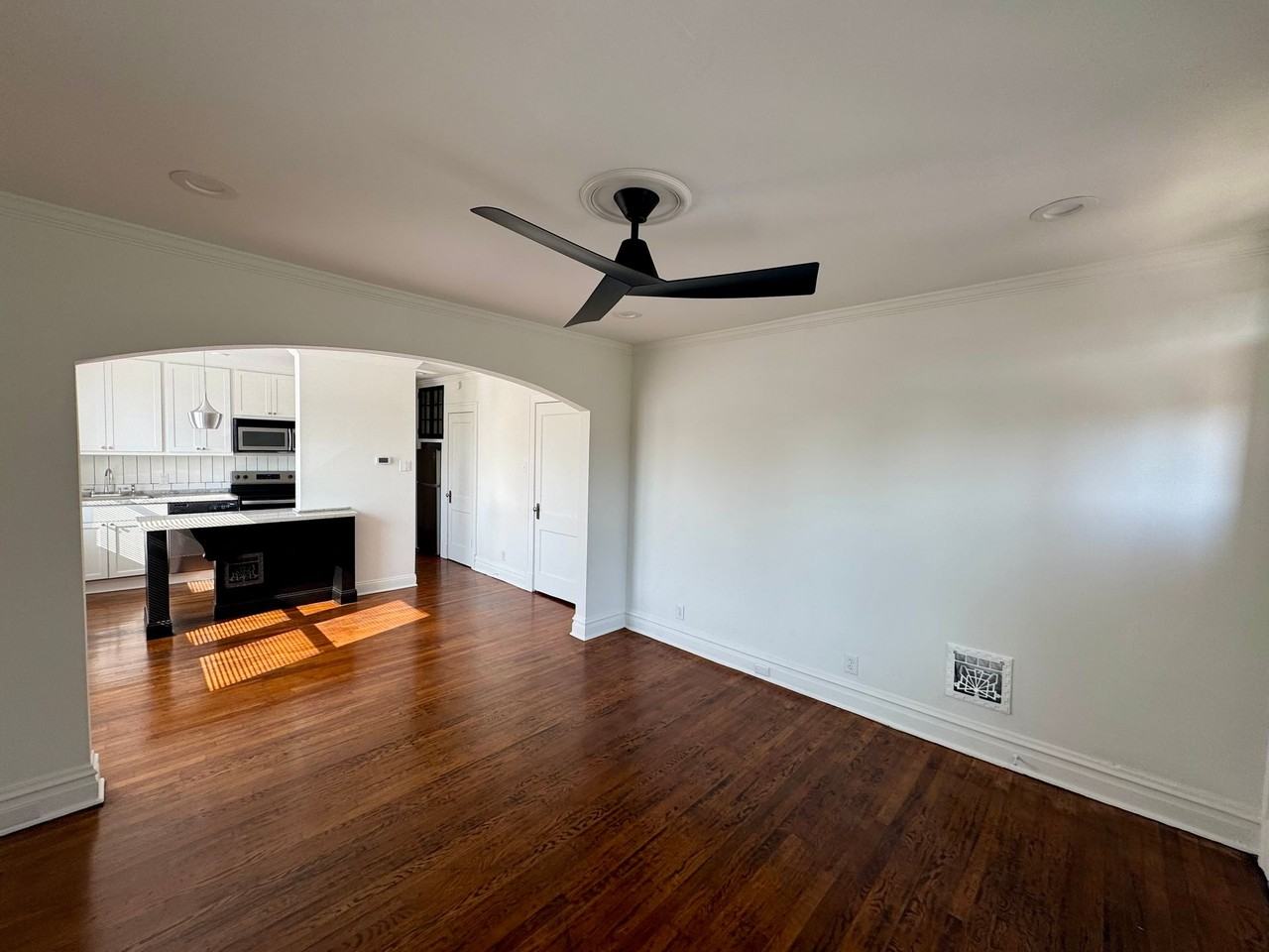 3610-3612 Neosho St - Photo 7 of 12