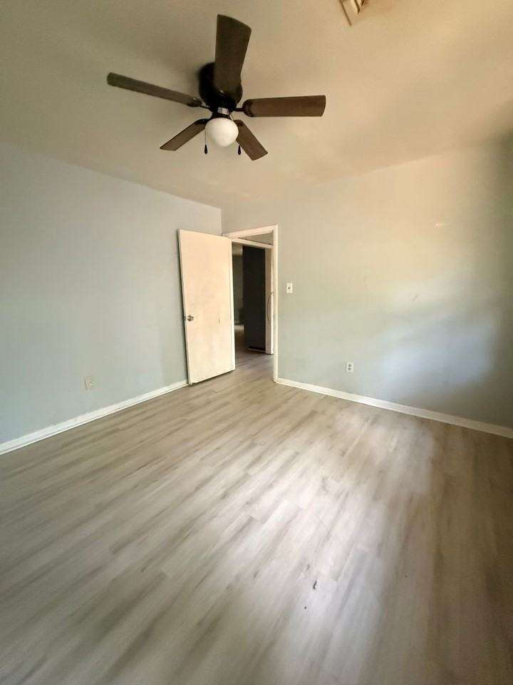 1823 Speigle St - Photo 6 of 11