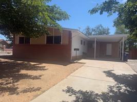 featured image of 11424 Faye Ave Ne