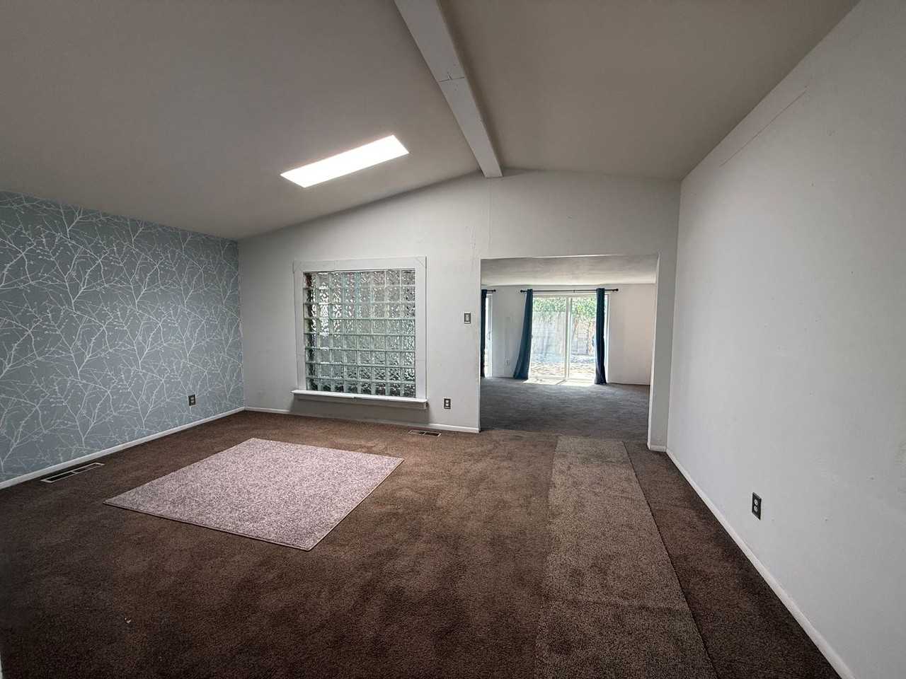 11424 Faye Ave Ne - Photo 7 of 23