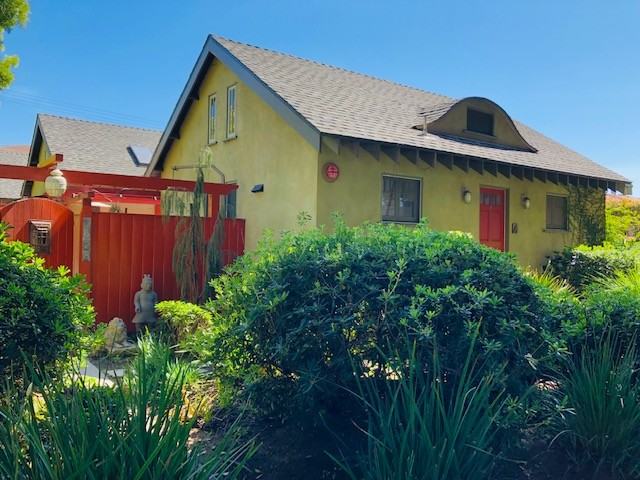 1020 Bay Street #A - Photo 2 of 7