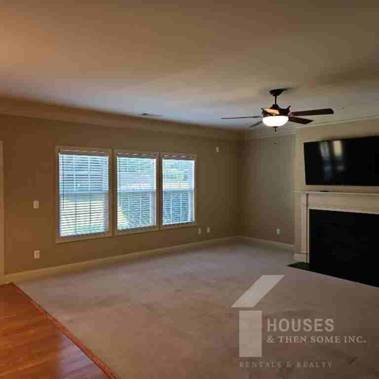 204 Wild Meadow Dr - Photo 4 of 24