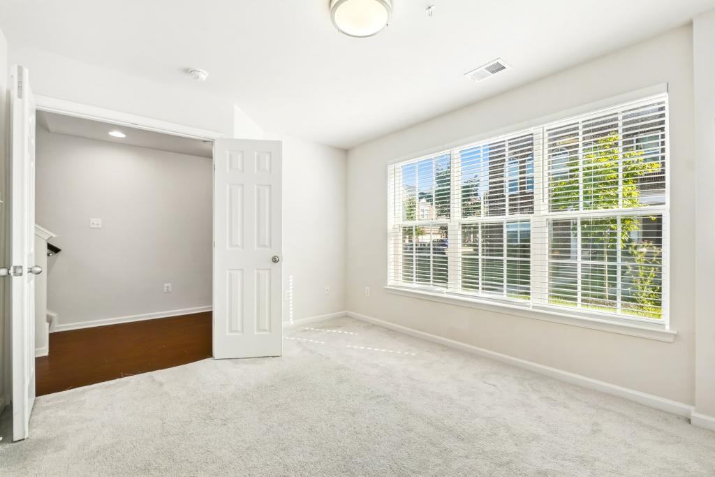 12909 Brickyard Blvd - Photo 5 of 30