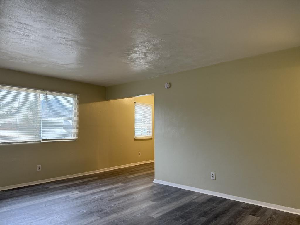 908 White Marsh Rd Apt B - Photo 3 of 9