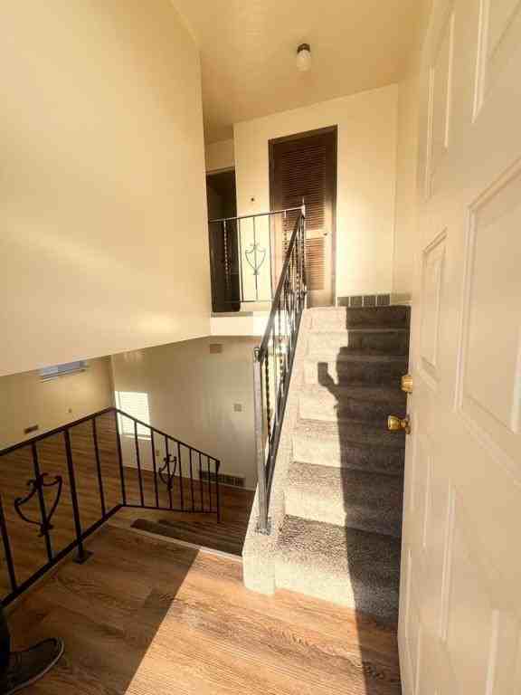 800 E 100 S Apt 2 - Photo 2 of 10