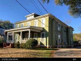featured image of 215 S Jackson St