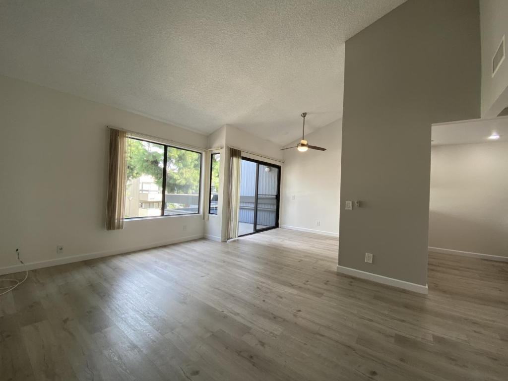 110 N Richmont Dr - Photo 6 of 7