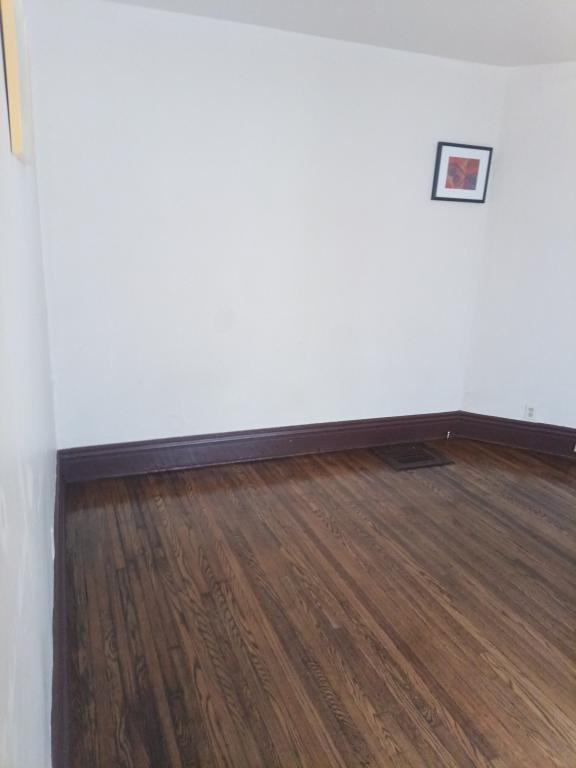 311 Frost Ave - Photo 3 of 8