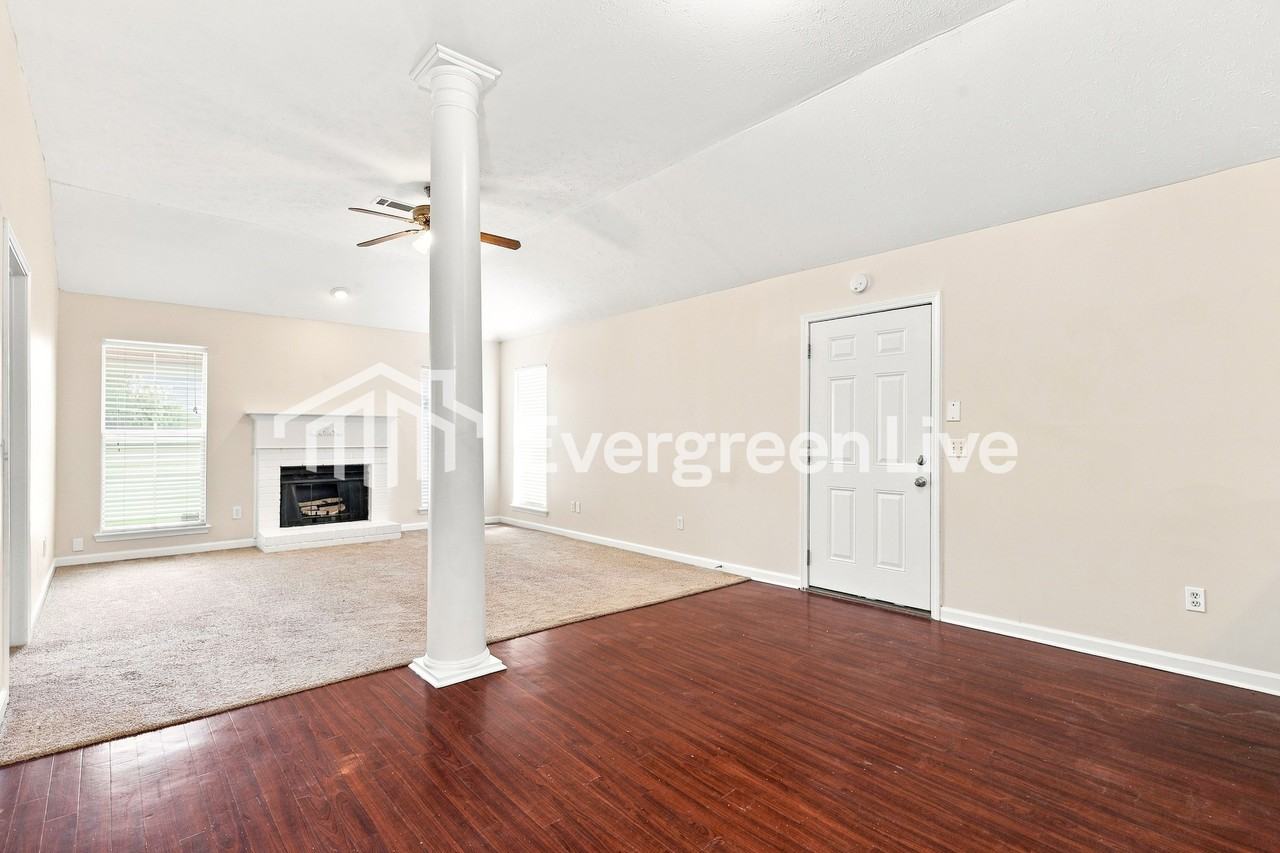 1004 Craig Cir - Photo 4 of 15