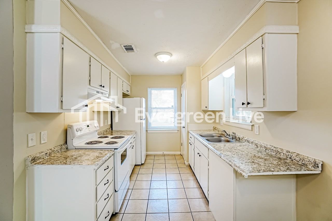 137 Cumberland Rd - Photo 4 of 15