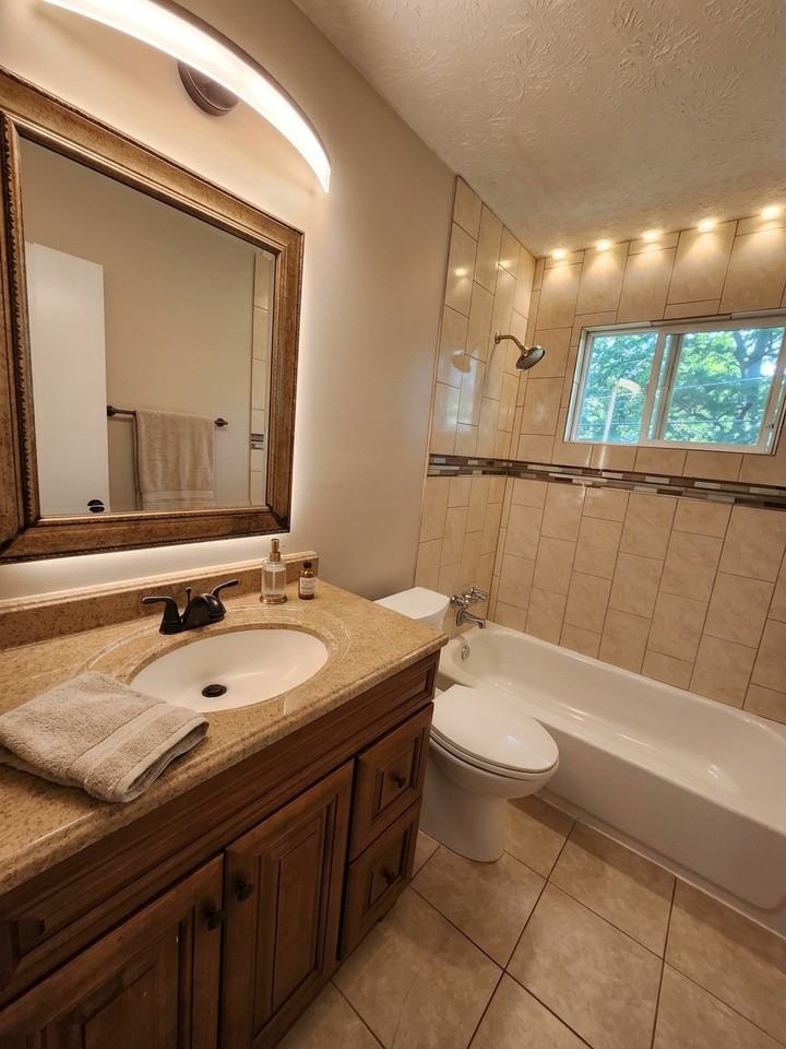373 Stone Mountain St Bldg D #D3 - Photo 3 of 9