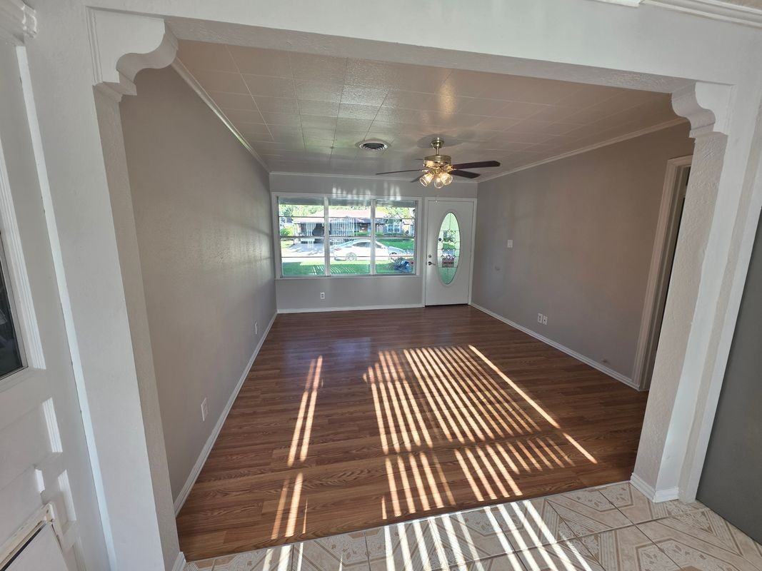 1312 Miles St - Photo 4 of 26