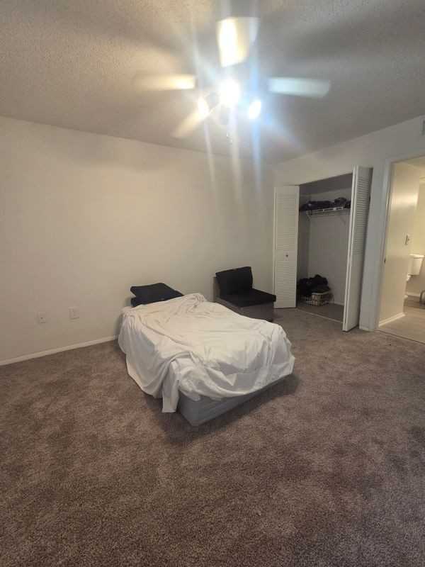 7940 Hampton Blvd - Photo 2 of 5