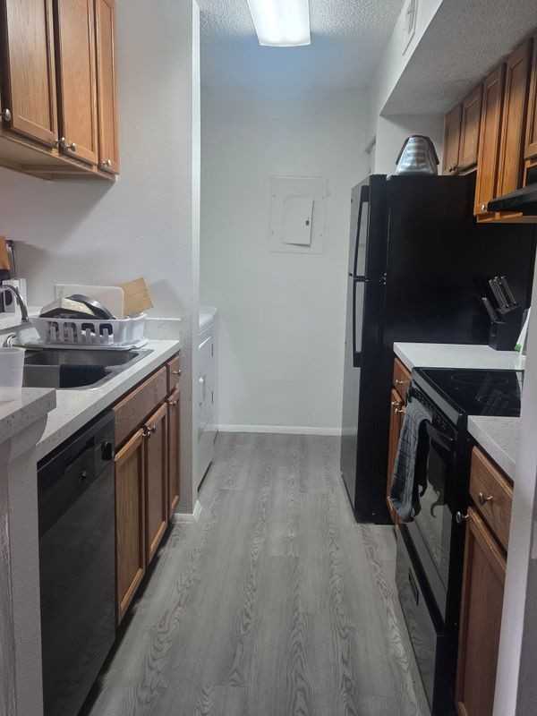7940 Hampton Blvd - Photo 3 of 5