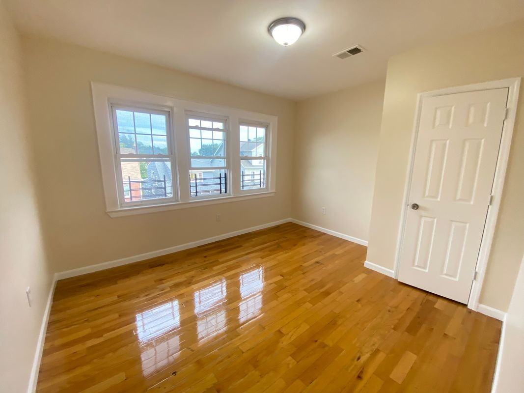 23 Monticello Ave - Photo 6 of 7