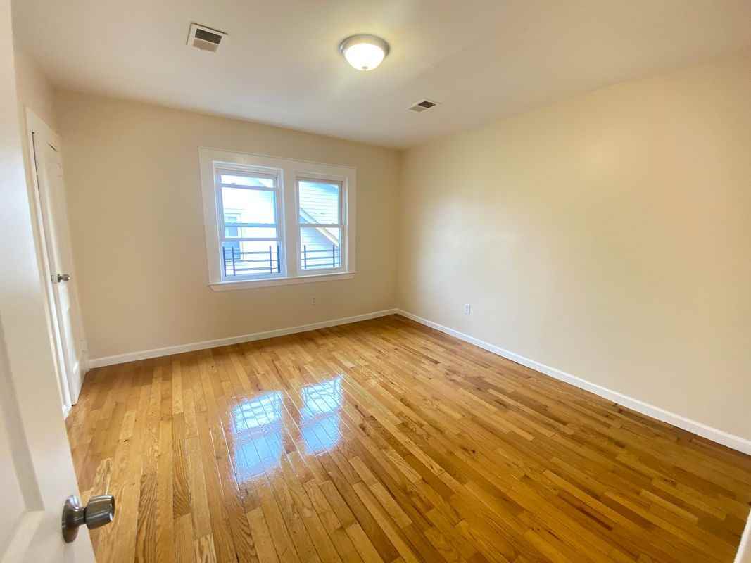 23 Monticello Ave - Photo 7 of 7