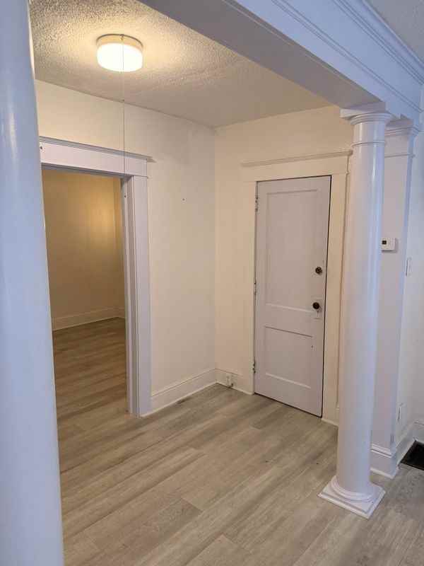 310 E College Ave - Photo 3 of 31