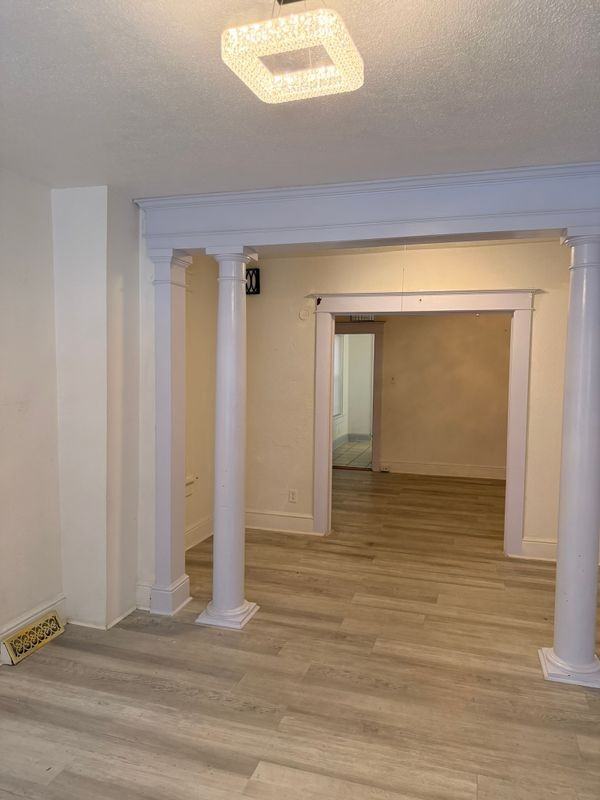 310 E College Ave - Photo 4 of 31
