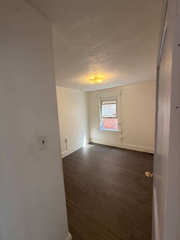 310 E College Ave - Photo 7 of 31