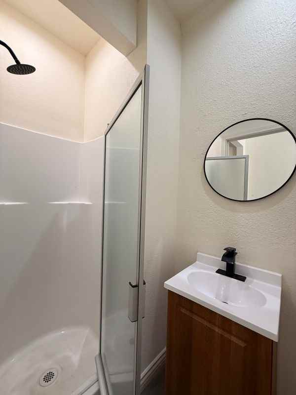 5360 Long Beach Blvd - Photo 4 of 6