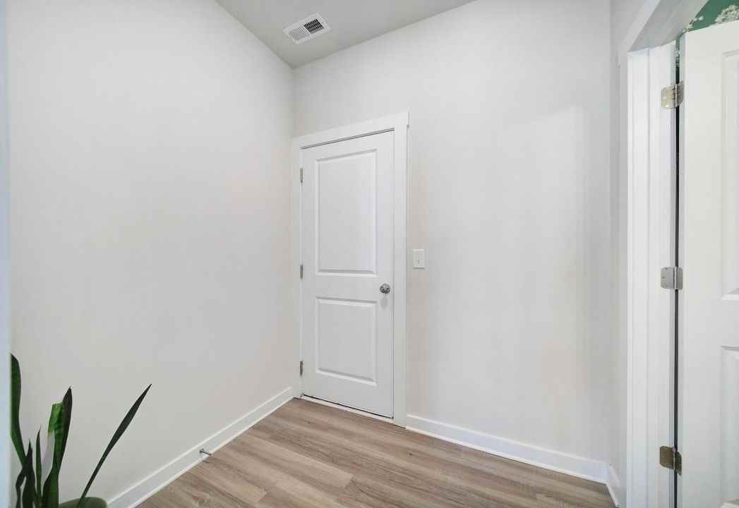 635 Synclaire Pl - Photo 2 of 25