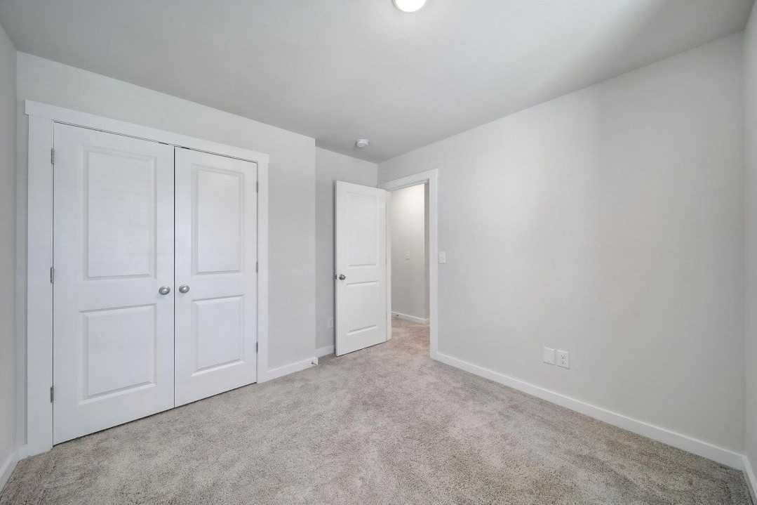 635 Synclaire Pl - Photo 4 of 25