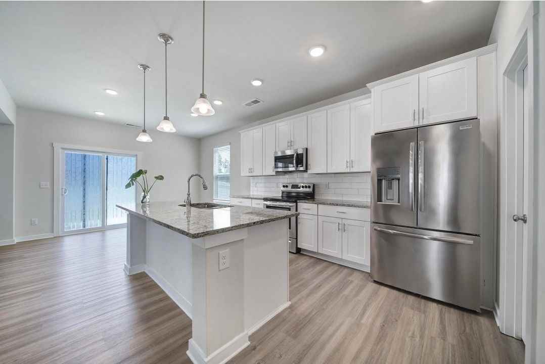 635 Synclaire Pl - Photo 5 of 25