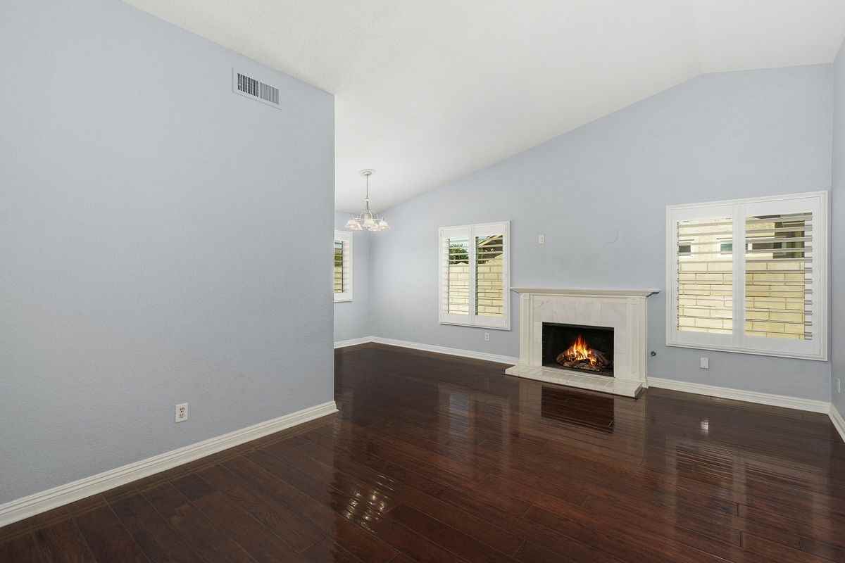 4040 Penrod Dr - Photo 2 of 3