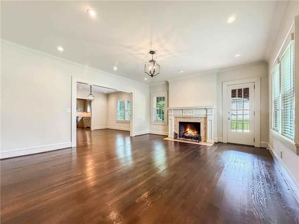 598 Main St - Photo 5 of 20